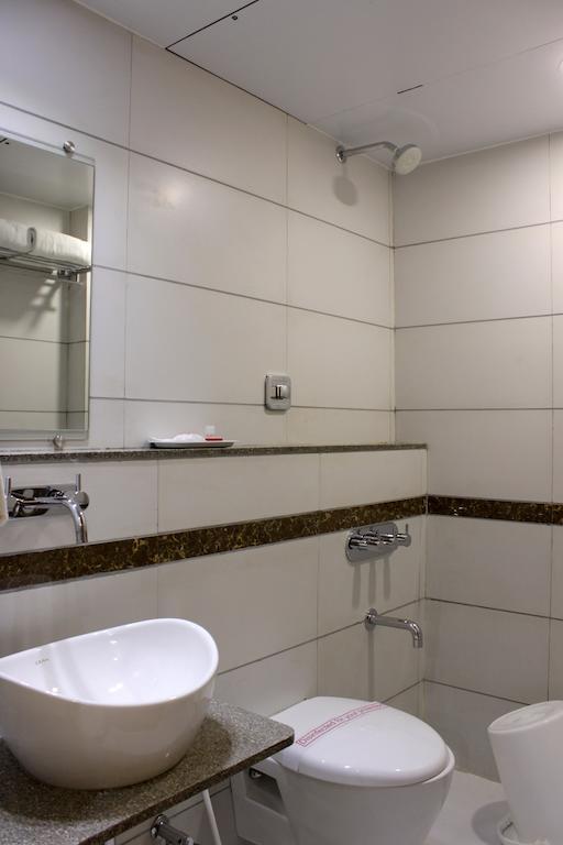 אחמדאבאד Hotel Ashray Inn חדר תמונה
