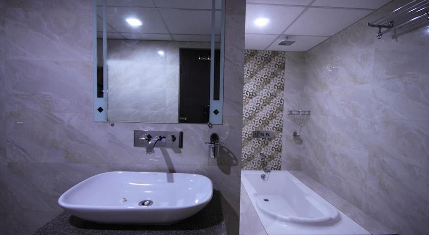 אחמדאבאד Hotel Ashray Inn מראה חיצוני תמונה